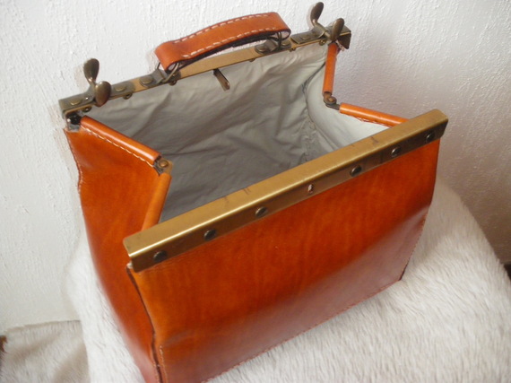 Vintage handgemaakte lederen reistas